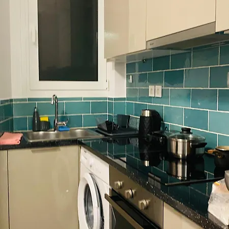 דירה Antinoros Inn, Stylish Apartment,3' To Metro אתונה
