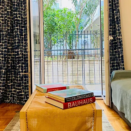 Antinoros Inn, Stylish Apartment,3' To Metro דירה *